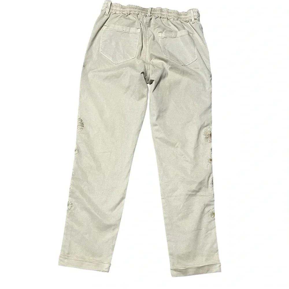 DRIFTWOOD Beige Cropped Pants with Floral Embroidery